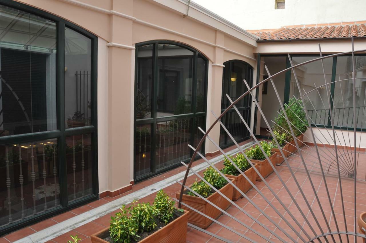Hotel Las Cabanas Peñaranda de Bracamonte Exterior foto